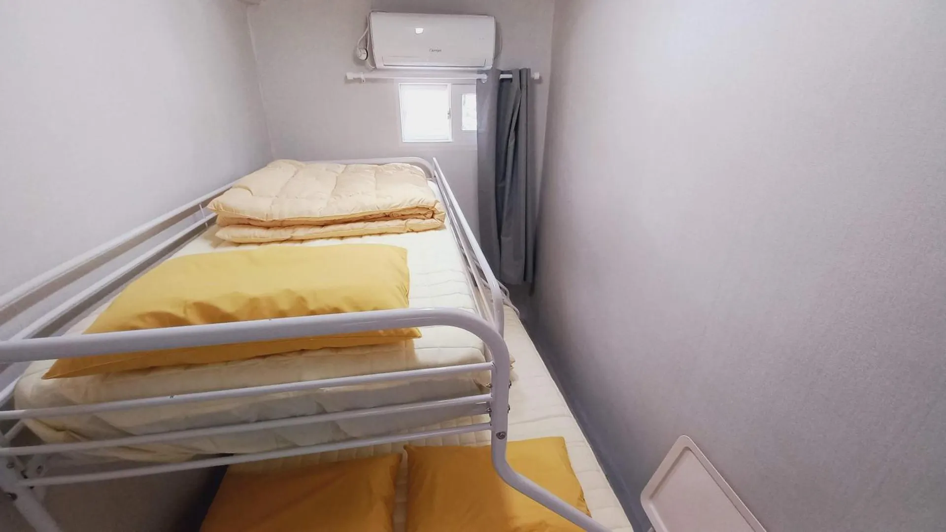 1965 Sinchon Inn Seoul